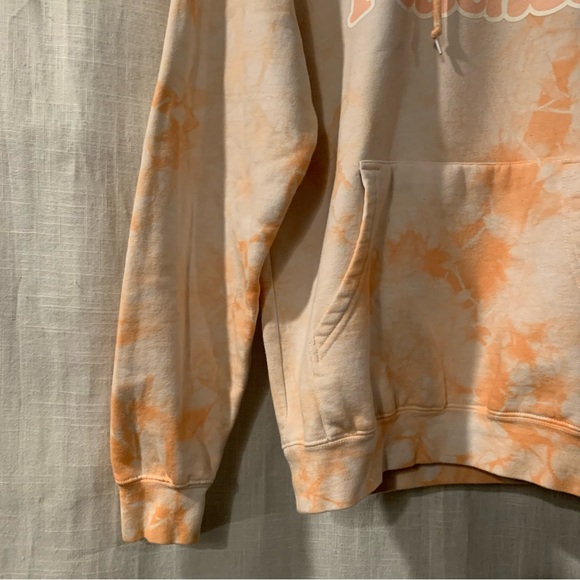 Peaches Justin Beiber sweater - Picture 3 of 7